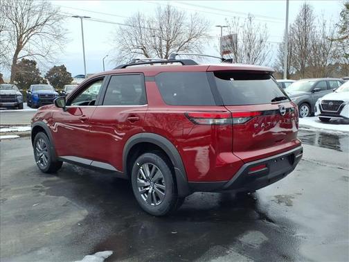 2026 Nissan Pathfinder SV