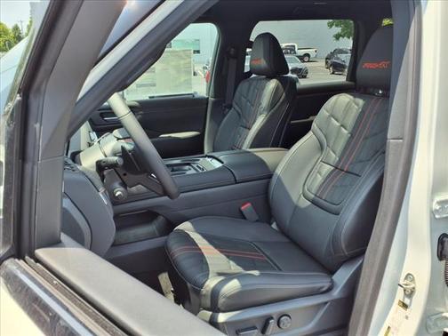 2025 Nissan Armada PRO-4X 4WD