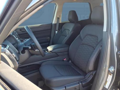 2025 Nissan Pathfinder S FWD