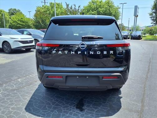 2025 Nissan Pathfinder S FWD