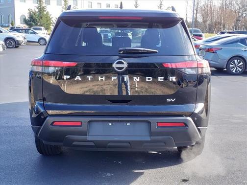 2023 Nissan Pathfinder SV FWD