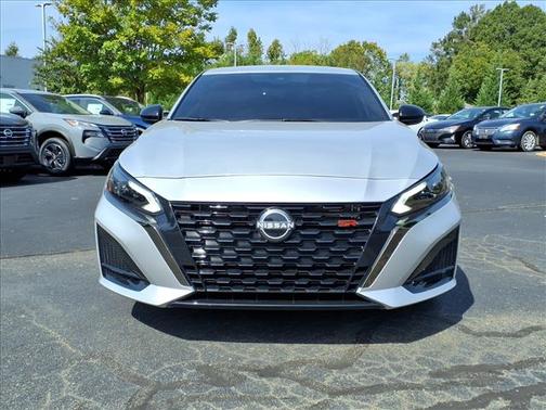 2025 Nissan Altima SR FWD