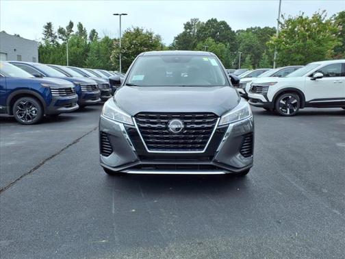 2025 Nissan Kicks S