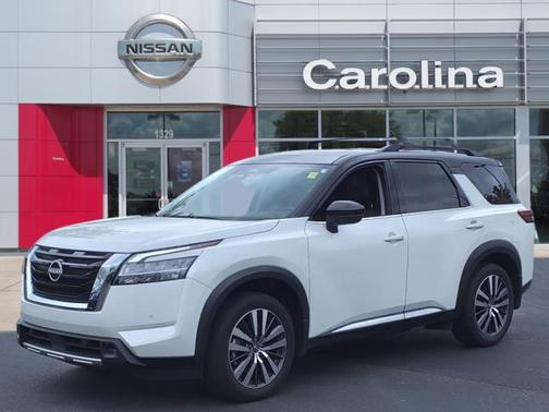 2022 Nissan Pathfinder Platinum 2WD