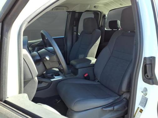 2024 Nissan Frontier S
