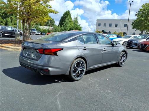 2025 Nissan Altima SR FWD