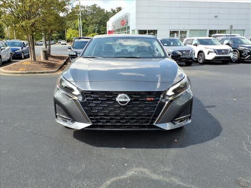2025 Nissan Altima SR FWD