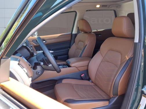 2025 Nissan Pathfinder Platinum 4WD