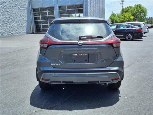 2025 Nissan Kicks S