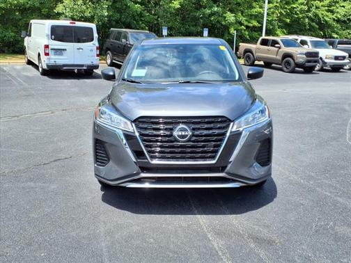 2025 Nissan Kicks S