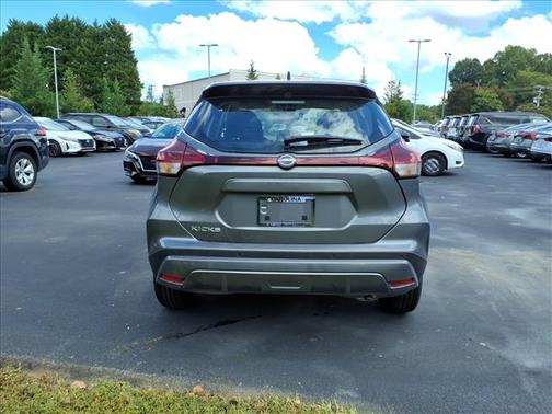 2025 Nissan Kicks S