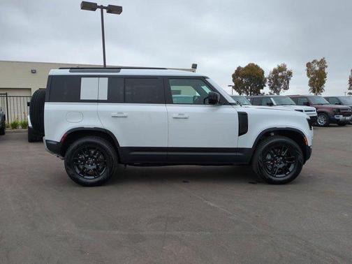 2025 Land Rover Defender 110 P400 S