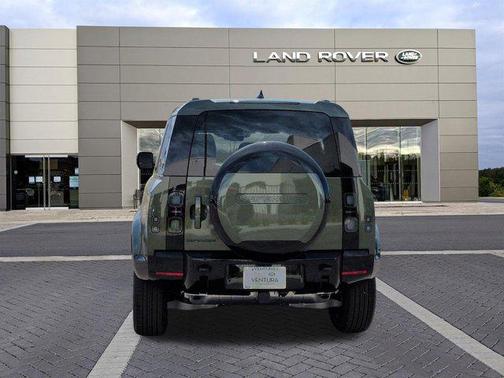 Woolstone Green Metallic 2026 Land Rover Defender P400 X-Dynamic SE