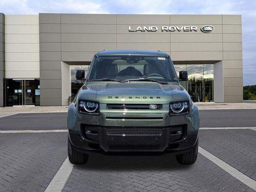Woolstone Green Metallic 2026 Land Rover Defender P400 X-Dynamic SE
