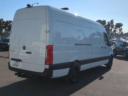 2025 Mercedes-Benz Sprinter 2500 High Roof