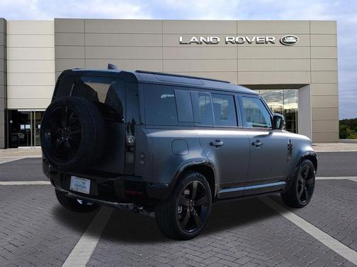 Carpathian Grey Premium Metallic 2026 Land Rover Defender P400 X-Dynamic SE