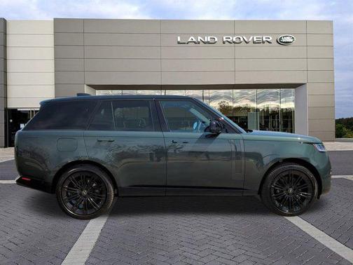 2025 Land Rover Range Rover P530 SE