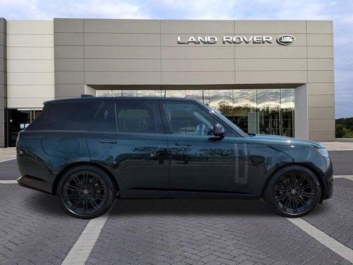 2025 Land Rover Range Rover P530 SE