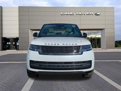 2025 Land Rover Range Rover P530 SE