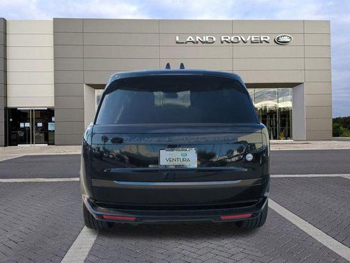 2025 Land Rover Range Rover P615 SV