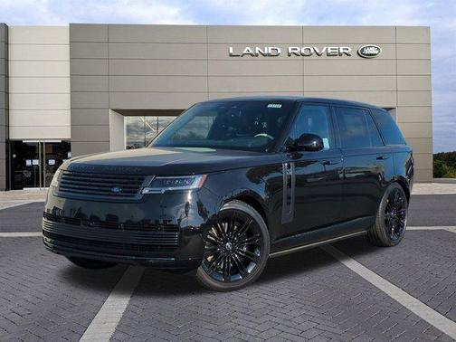 2025 Land Rover Range Rover P615 SV