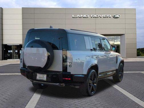 2026 Land Rover Defender P400 X-Dynamic SE