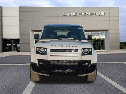 2026 Land Rover Defender P400 X-Dynamic SE