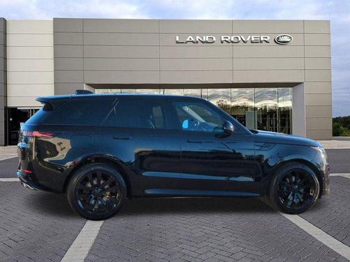 2026 Land Rover Range Rover Sport SE