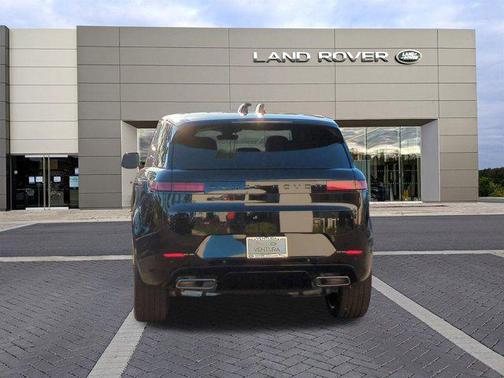 2026 Land Rover Range Rover Sport SE