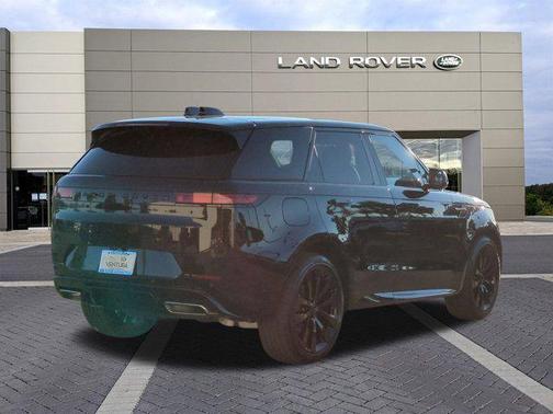 2026 Land Rover Range Rover Sport SE
