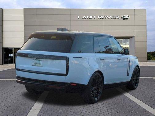 2025 Land Rover Range Rover P400 SE