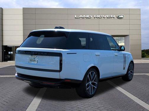 2025 Land Rover Range Rover P530 SE 7 Seat