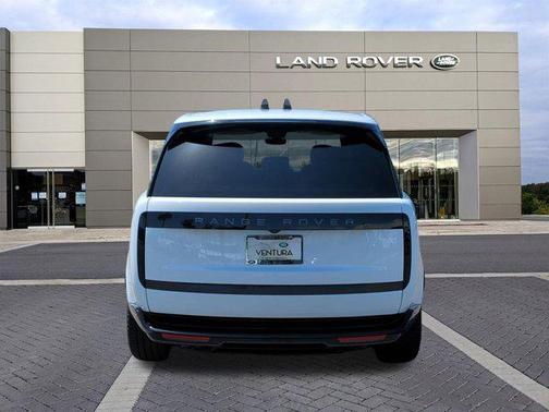 2025 Land Rover Range Rover P530 SE 7 Seat