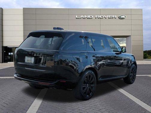 2025 Land Rover Range Rover P530 SE 7 Seat