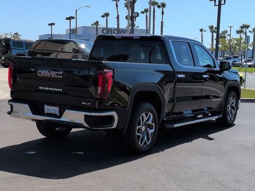 Onyx Black 2023 GMC Sierra 1500 SLT