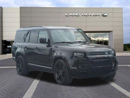 2024 Land Rover Defender 130 P400 X-Dynamic SE
