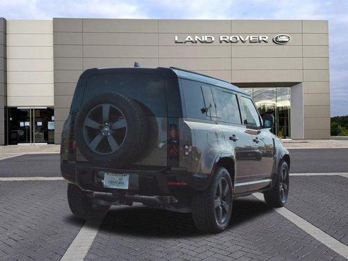 2025 Land Rover Defender 110 P400 X-Dynamic SE