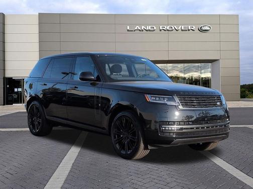 Santorini Black Metallic 2026 Land Rover Range Rover P400 SE 7 Seat