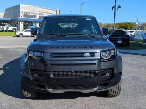 2025 Land Rover Defender V8