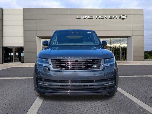 2025 Land Rover Range Rover P530 SE