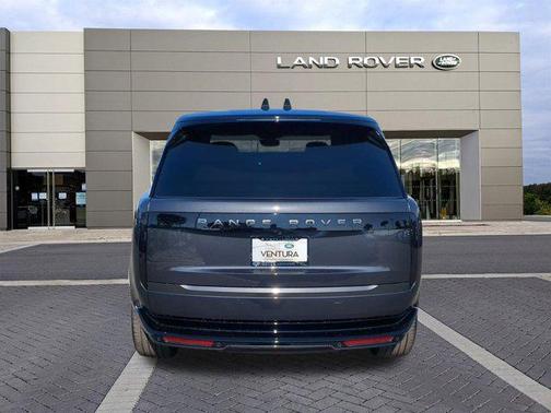2025 Land Rover Range Rover P530 SE
