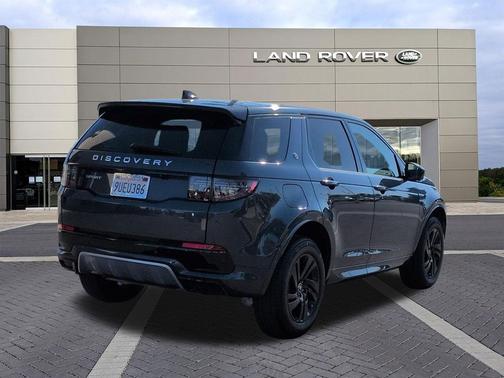 Varesine Blue Metallic 2025 Land Rover Discovery Sport S