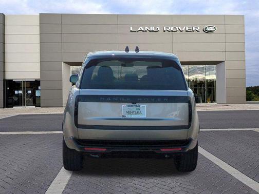 2025 Land Rover Range Rover P400 SE