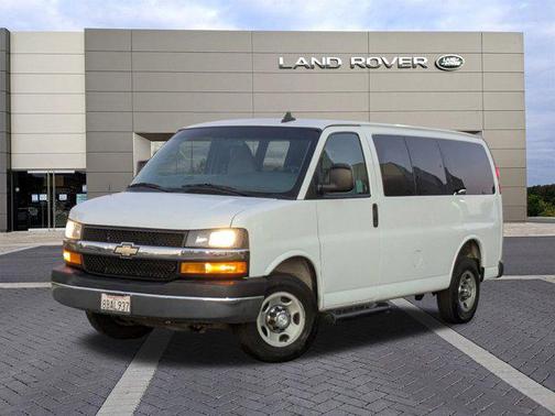 2017 Chevrolet Express 3500 LT