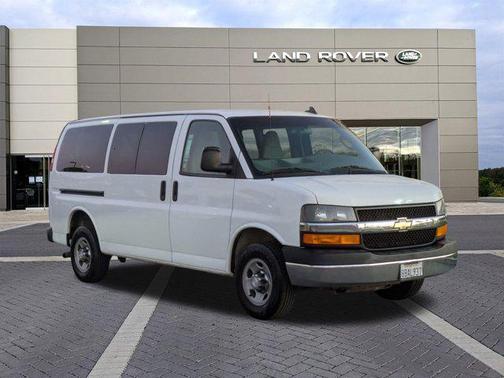2017 Chevrolet Express 3500 LT