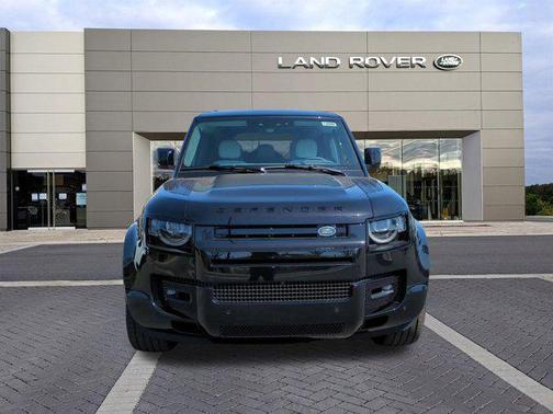 2025 Land Rover Defender 110 P400 X