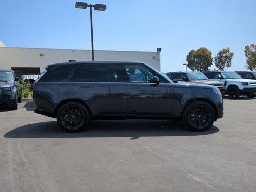 2025 Land Rover Range Rover P400 SE 7 Seat