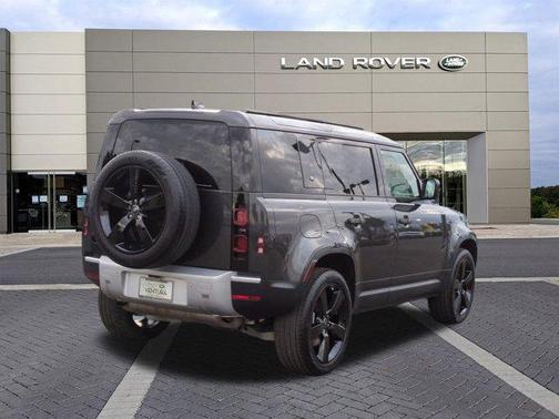 2024 Land Rover Defender 110 P400 S