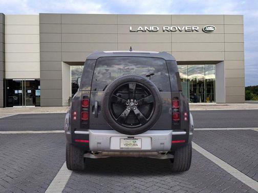 2024 Land Rover Defender 110 P400 S