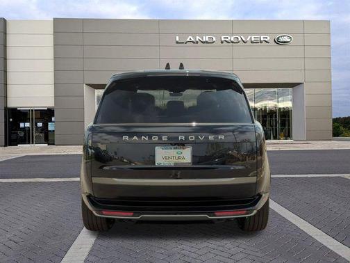 2025 Land Rover Range Rover P530 SE 7 Seat
